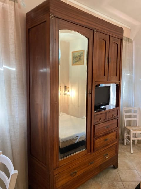 Agriturismo LA TAVERNA DEL NONNO Farm Stay in Liguria