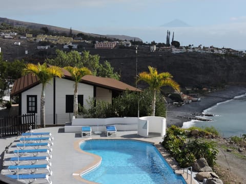 Landmark view, Pool view, Sea view