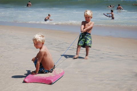 Day, Natural landscape, Beach, children