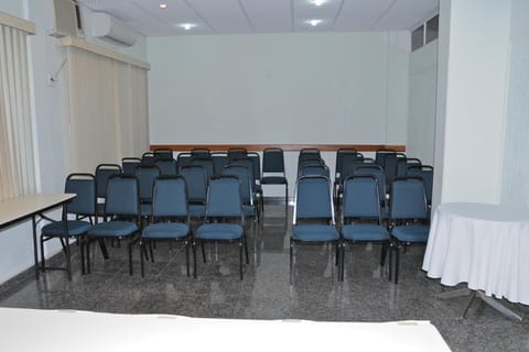 Meeting/conference room