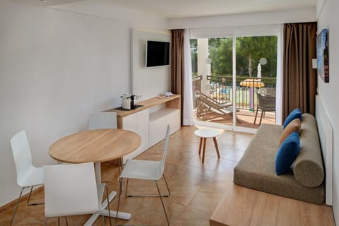 Apartamentos Cala d'Or Playa Apartment hotel in Migjorn
