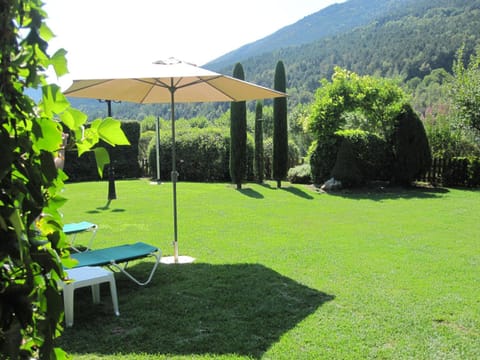 Spring, Day, Natural landscape, Garden, Solarium, Garden view, Mountain view, sunbed