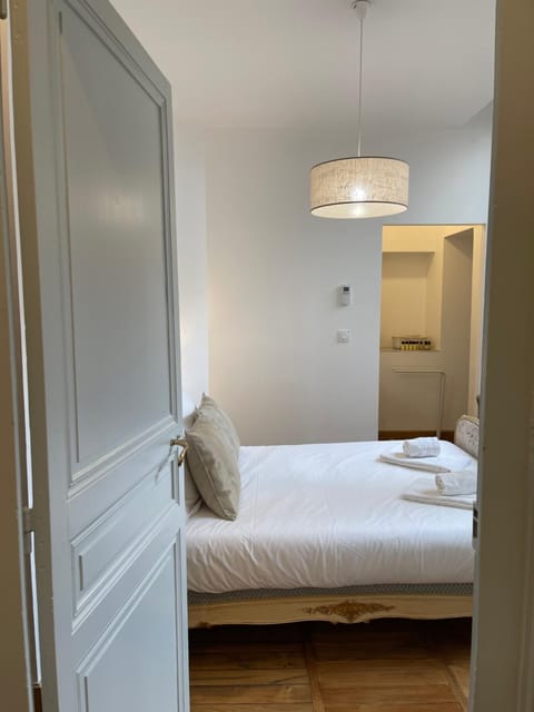 Le Home Carnot Condo in Beaune