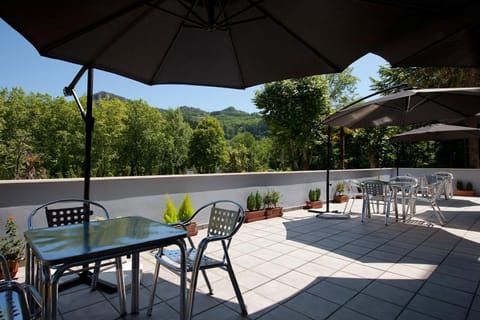 Patio, Day, Balcony/Terrace