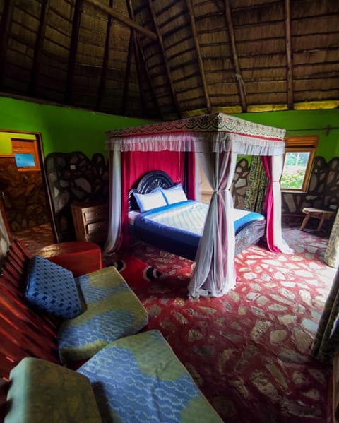 Paradise Eco-Hub Hotel in Uganda
