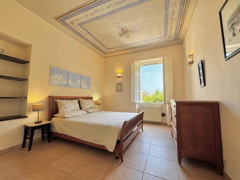 Villa Angelina Holiday Homes I Casa Glicine I Villa del 700 I Giardino I Mare 5 min I 6 ospiti I Parcheggio privato Apartment in Vallecrosia