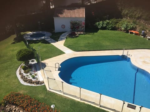 Pool view, Street view, Swimming pool