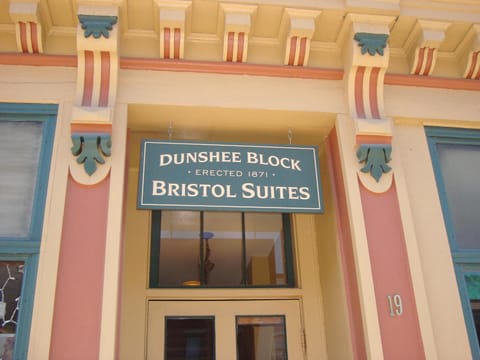 Bristol Suites Posada in Bristol