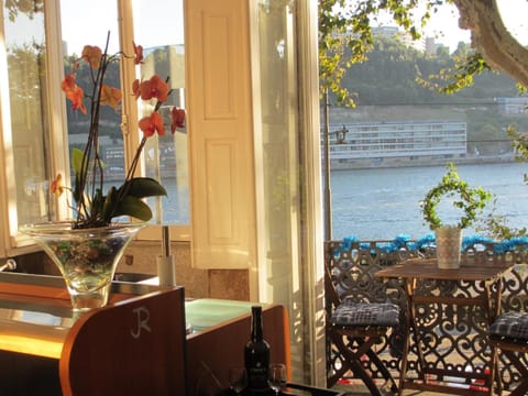 Porto Douro River Guest House Apartment in Porto