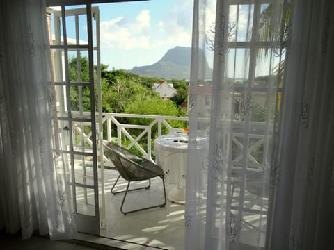 Balcony/Terrace, Mountain view, Sea view