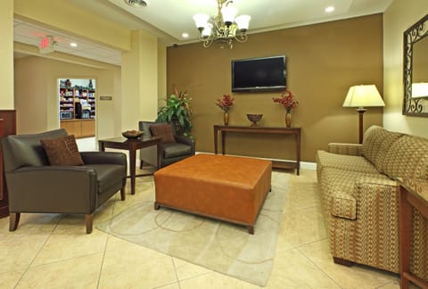 Candlewood Suites Fayetteville, an IHG Hotel Hotel in Fayetteville