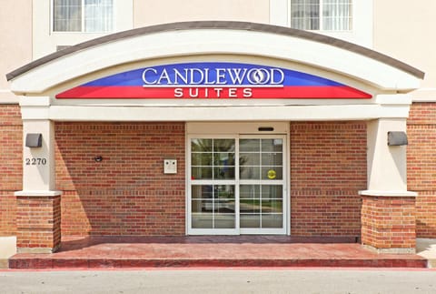 Candlewood Suites Fayetteville, an IHG Hotel Hôtel in Fayetteville