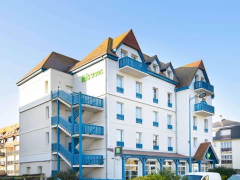 ibis Styles Deauville Villers Plage Hotel in Normandy