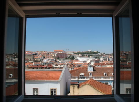 Bedroom, City view