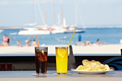 Sea view, Drinks, Alcoholic drinks