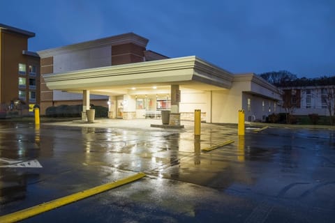 Red Roof Inn Knoxville Central – Papermill Road Motel in Knoxville