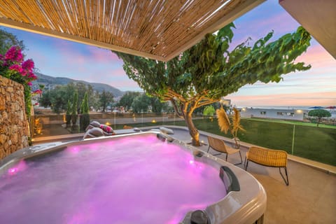 Notos Heights Hotel & Suites Apartahotel in Malia, Crete