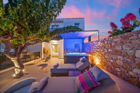 Notos Heights Hotel & Suites Apartahotel in Malia, Crete