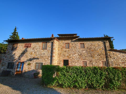 Belvilla by OYO Limone Condo in Radda in Chianti