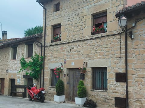 Property building, Patio, Facade/entrance