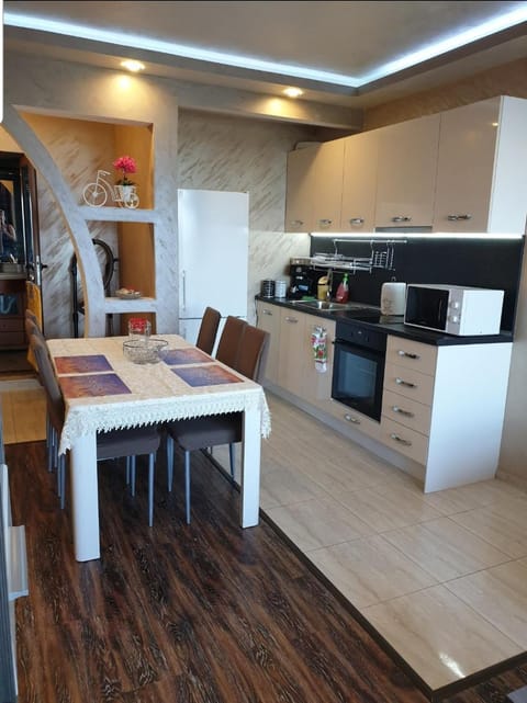 Sunshine Apartment Apartamento in Pomorie