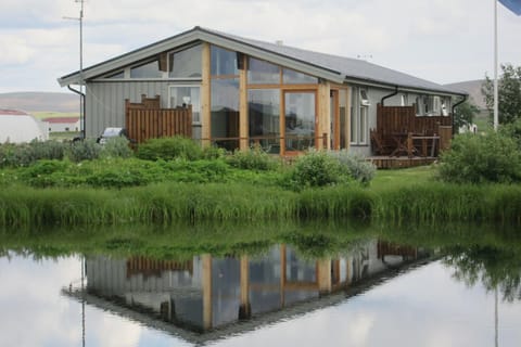 Grímsstaðir Guesthouse Vacation rental in Northeastern Region