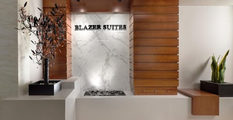 Blazer Suites Hotel Hôtel in Islands