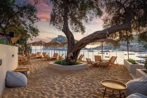 Akrotiri Beach Resort Hotel - Adult Friendly Hotel in Peloponnese, Western Greece and the Ionian