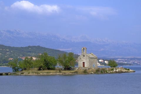 Day, Natural landscape, Landmark view, Mountain view, Sea view