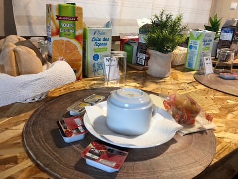 AZORES HOLIDAYS HOUSE -B&B - Suites - Self Check-in KEYBOARD Übernachtung mit Frühstück in Ponta Delgada