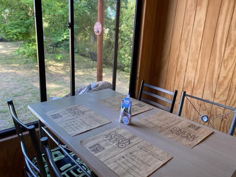 Garden, Dining area