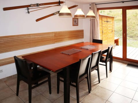 Superbe chalet pour 10 pers. avec piscine, sauna, cheminée, terrasse, skis aux pieds - Les Orres 1800 - FR-1-322-118 Chalet in Provence-Alpes-Côte d'Azur