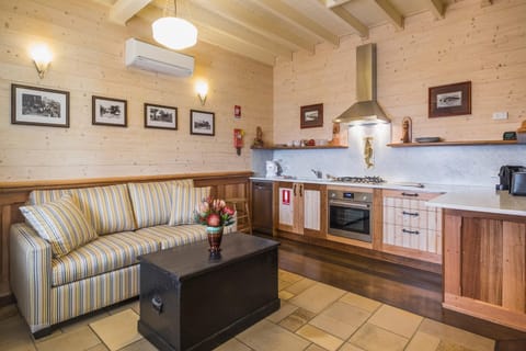 Old Bank Boutique Hotel Hotel in Mittagong