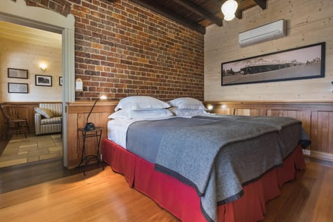 Old Bank Boutique Hotel Hotel in Mittagong