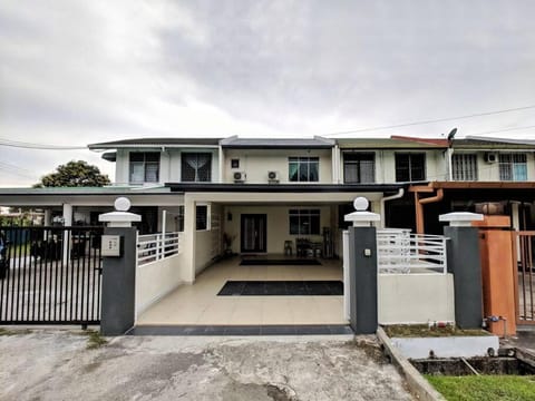 Hin Loi Homes House in Kota Kinabalu