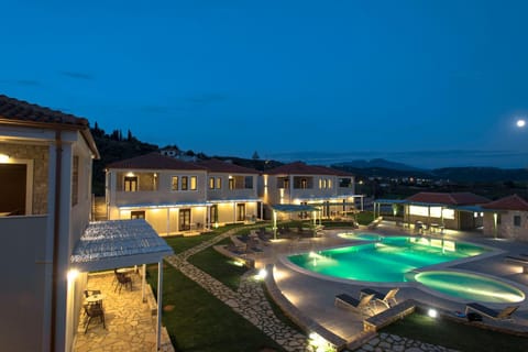 Property building, Bird's eye view, Garden, Swimming pool