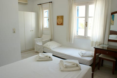Blue Bay Villas Hotel in Santorini