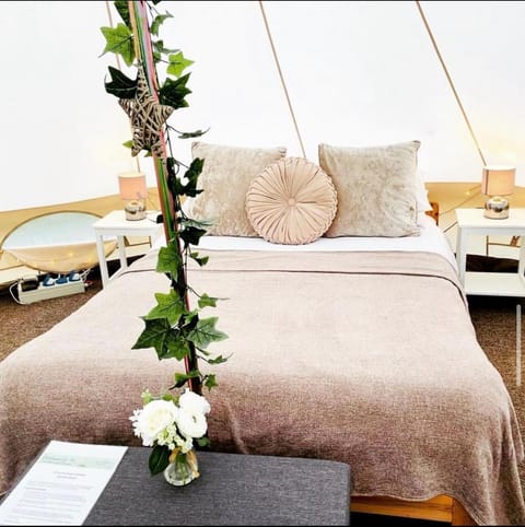 Oxford Riverside Glamping Luxury tent in West Oxfordshire District