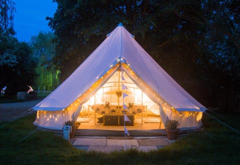 Night, Summer, On site