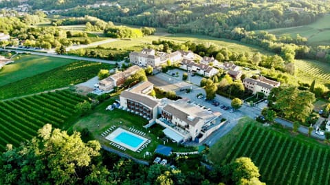 Bird's eye view, Garden view, Pool view