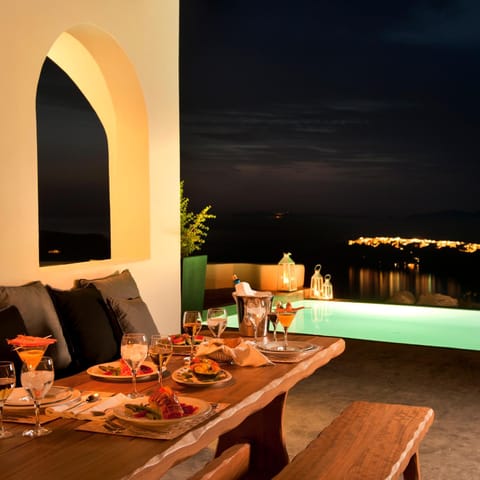 Night, Balcony/Terrace, Swimming pool