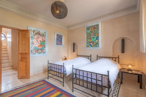 Villa Aruba Superbe villa avec service, personnel et piscine chauffée Villa in Marrakesh-Safi