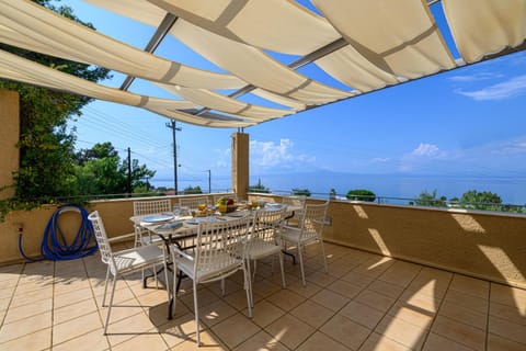 Patio, Day, Natural landscape, View (from property/room), Balcony/Terrace, Dining area, Sea view