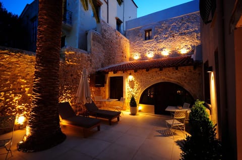 Night, Garden, Balcony/Terrace