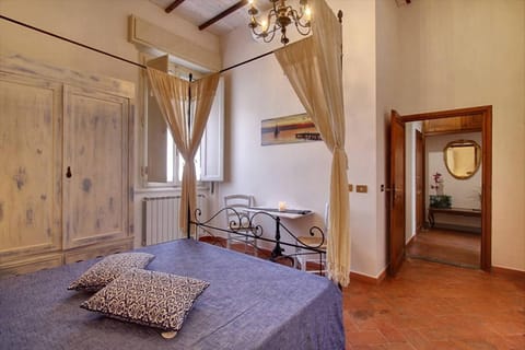 Bronzino Apartment Condo in Florence