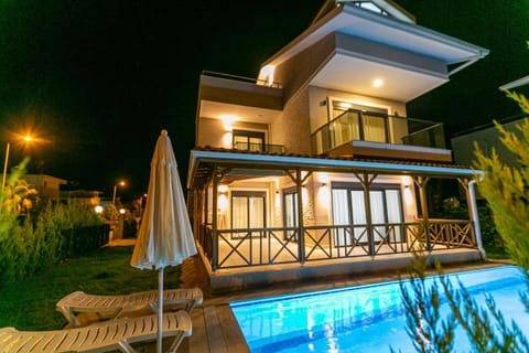 Paradise Town Villa Lisa 100 MBPS free wifi Villa in Antalya Province