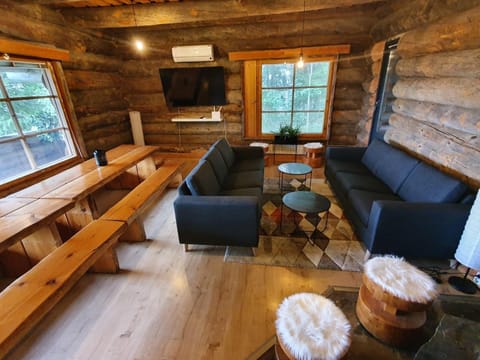 Riihitulkku Lodge Chalet in Finland