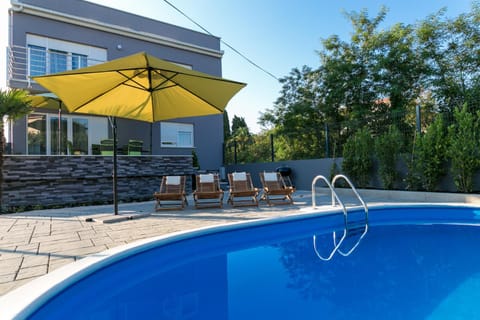 Garden view, Pool view