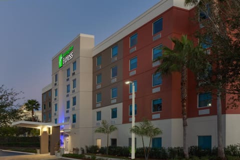 Holiday Inn Express Hotel & Suites Fort Lauderdale Airport/Cruise Port, an IHG Hotel Hotel in Dania Beach