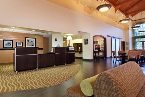 Hampton Inn & Suites Newtown Hotel in Jersey Shore